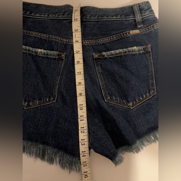 KanCan Signature Shorts Distressed High Rise Pockets Women’s Size Medium NEW - Picture 6 of 14